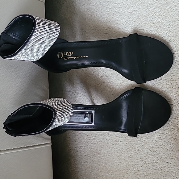 Shoes - Picture 3 of 4